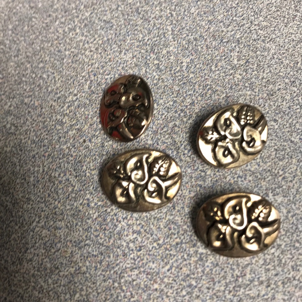 4 Ant. Silver Calla Lilly Buttons